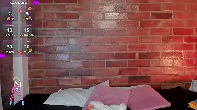 crystalvazquez online show from February 8, 10:18 am