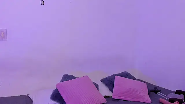 crystalvazquez online show from December 5, 2:03 pm