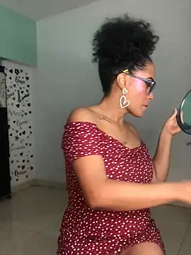 AdelaHaneix online show from December 28, 5:35 pm