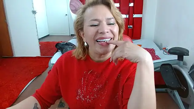 Snapshot of krystal_thomson chatting on September 23, 2:42 pm krystal thomson online show from September 23, 2:42 pm