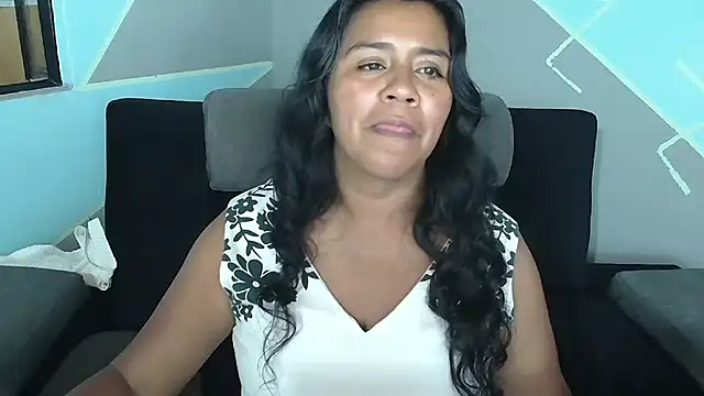 Snapshot of saggil23 chatting on September 29, 10:14 pm saggil23 online show from September 29, 10:14 pm