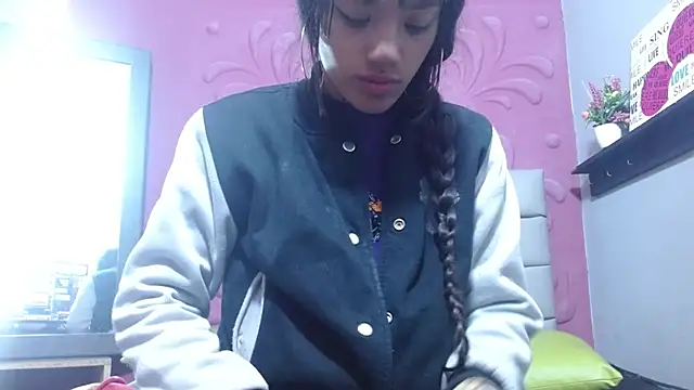 camilawilliams707rs online show from February 17, 12:18 am