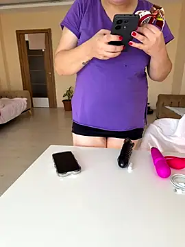 Snapshot of Soinanai chatting on November 13, 9:08 am Soinanai online show from November 13, 9:08 am