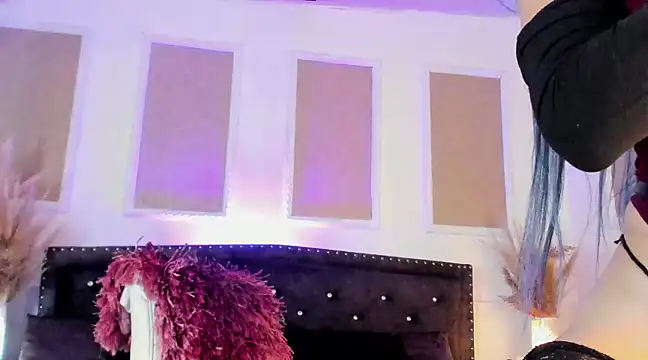 queen satin online show from February 20, 8:17 am