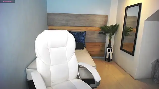 liseth fox online show from March 5, 7:17 pm