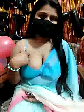 Snapshot of Hotty-simran chatting on February 11, 10:26 am Hotty-simran online show from February 11, 10:26 am