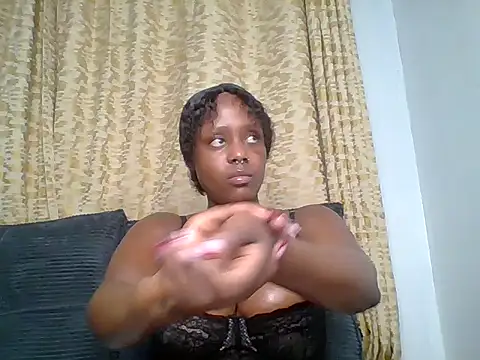 Miss Amani online show from October 8, 7:55 pm