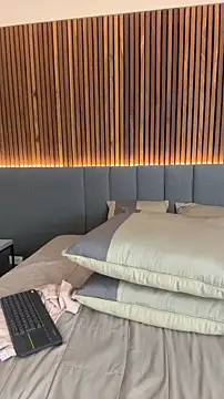 EmiilyAdams  online show from April 11, 9:41 pm