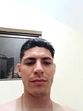 Snapshot of christianjimenez chatting on March 18, 5:43 am christianjimenez online show from March 18, 5:43 am