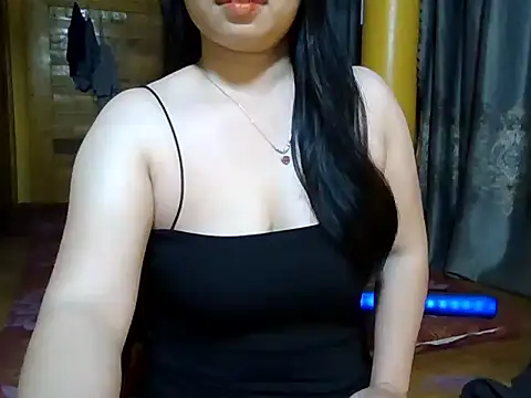 Snapshot of Sexyass13 chatting on March 7, 1:24 am Sexyass13 online show from March 7, 1:24 am