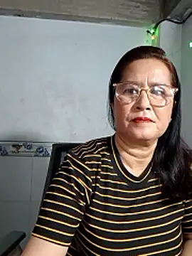 Snapshot of phnz chatting on January 18, 8:29 am phnz online show from January 18, 8:29 am