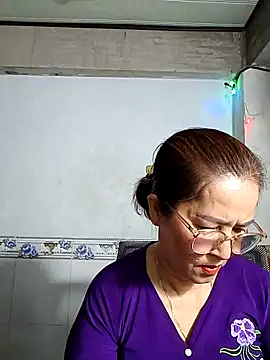 Snapshot of phnz chatting on February 6, 10:29 am phnz online show from February 6, 10:29 am