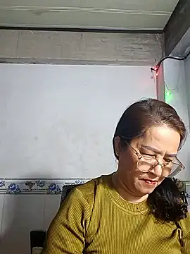 Snapshot of phnz chatting on February 18, 6:48 pm phnz online show from February 18, 6:48 pm