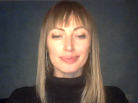 Snapshot of EffectMaya chatting on February 14, 8:38 pm EffectMaya online show from February 14, 8:38 pm