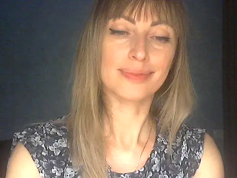 Snapshot of EffectMaya chatting on March 2, 6:15 pm EffectMaya online show from March 2, 6:15 pm