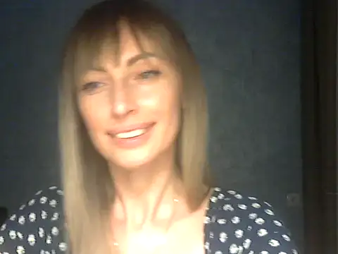 EffectMaya online show from April 2, 5:54 pm