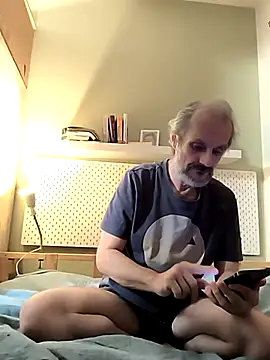 Snapshot of Zed0l1Mod chatting on September 25, 5:38 pm Zed0l1Mod online show from September 25, 5:38 pm