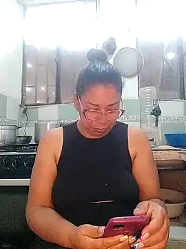 Snapshot of sorbetico_perverse chatting on March 6, 12:30 pm sorbetico perverse online show from March 6, 12:30 pm