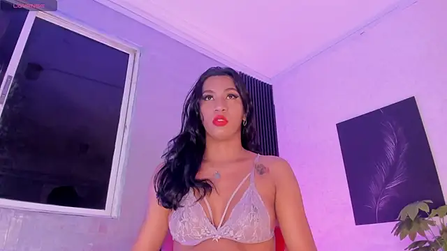 Snapshot of LaiilyBell12 chatting on January 11, 1:22 pm LaiilyBell12 online show from January 11, 1:22 pm