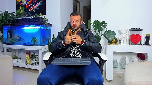 Johnnygrayson1 online show from November 8, 2:23 am