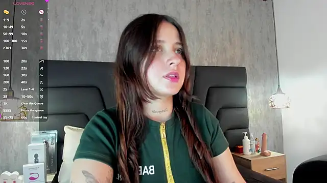 Snapshot of Sabrina_Lennox chatting on February 12, 7:35 pm Sabrina Lennox online show from February 12, 7:35 pm