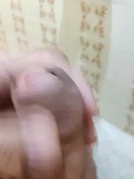 Snapshot of carvalhesco chatting on February 12, 3:01 am carvalhesco online show from February 12, 3:01 am