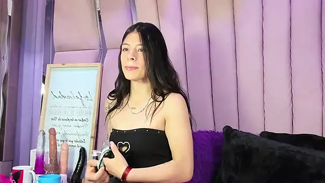 Sasha Petitte online show from September 18, 4:14 am