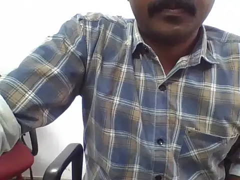 Snapshot of dg1604 chatting on October 28, 8:40 am dg1604 online show from October 28, 8:40 am