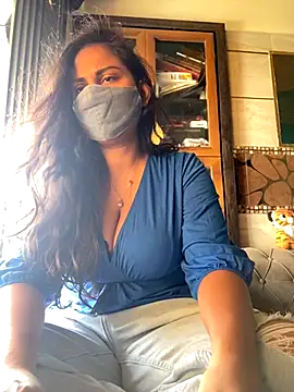 Snapshot of HaaniKaur chatting on November 1, 7:32 am HaaniKaur online show from November 1, 7:32 am