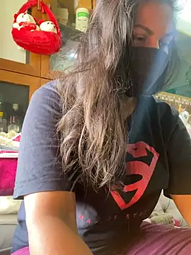 HaaniKaur online show from April 16, 6:36 am