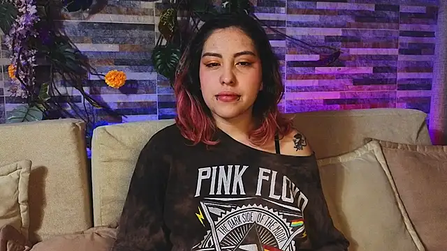 Hairyandsexysalma online show from September 10, 6:13 am