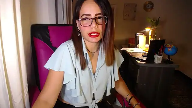 danielle rose 1 online show from April 10, 1:49 pm