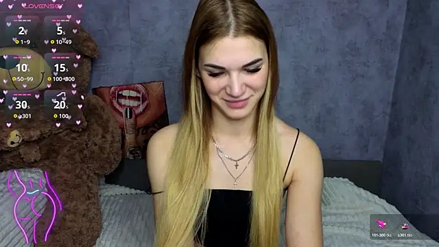 Hellen Moore online show from October 29, 12:13 am