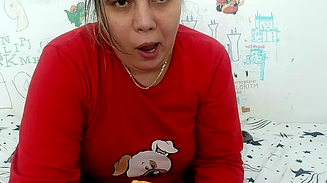 Snapshot of VixenBya chatting on February 23, 11:44 am VixenBya online show from February 23, 11:44 am