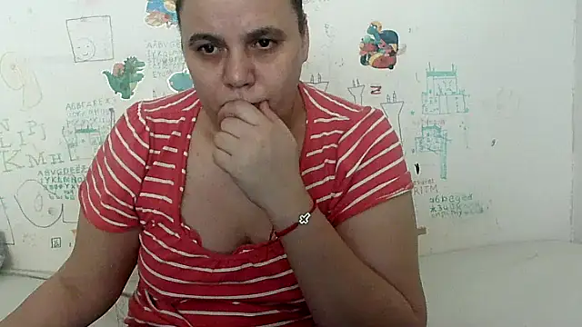 Snapshot of VixenBya chatting on September 28, 7:14 am VixenBya online show from September 28, 7:14 am