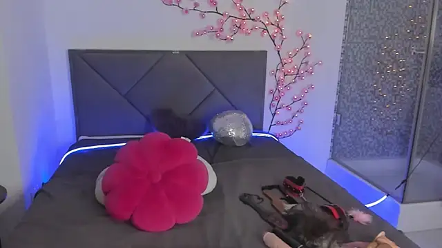 CassieEvans online show from March 29, 5:40 am