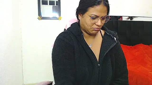 SweetAlmaa online show from February 17, 9:46 am