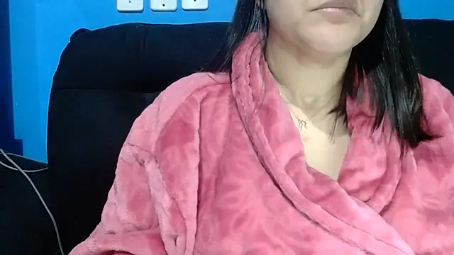 luckygirl111 online show from June 10, 4:39 pm