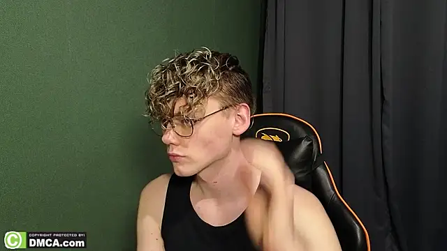 Keytaro online show from February 14, 11:56 pm