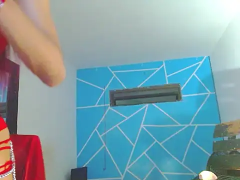 Snapshot of aranza_ts chatting on February 6, 8:07 am aranza ts online show from February 6, 8:07 am