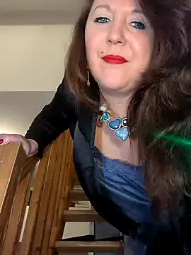 Snapshot of Candy-Desire chatting on December 27, 11:21 pm Candy-Desire online show from December 27, 11:21 pm