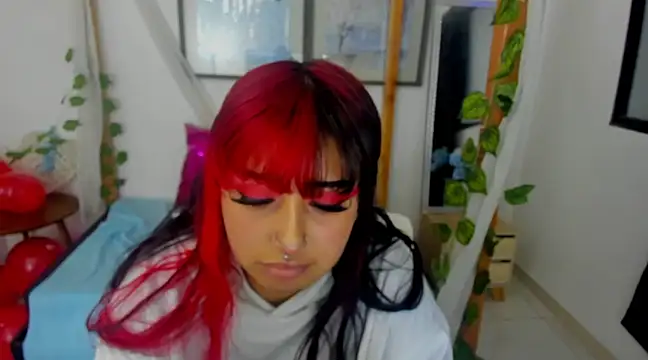 lussyevans24 online show from February 21, 10:17 am