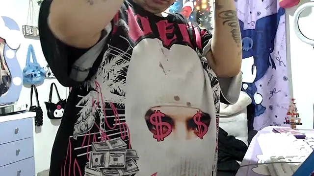 lussyevans24 online show from December 17, 4:51 am