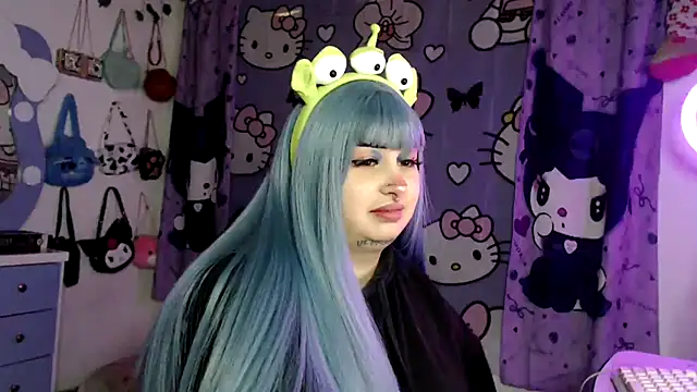 Snapshot of lussyevans24 chatting on February 3, 5:16 am lussyevans24 online show from February 3, 5:16 am