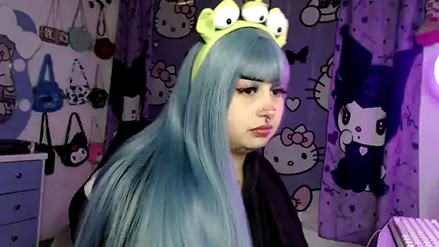 Snapshot of lussyevans24 chatting on February 3, 6:40 am lussyevans24 online show from February 3, 6:40 am