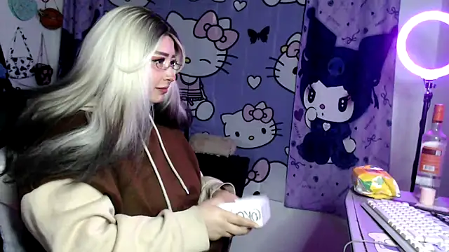 lussyevans24 online show from April 8, 3:06 am