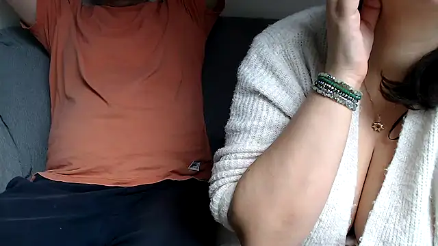 margotgra82 online show from November 1, 9:00 am