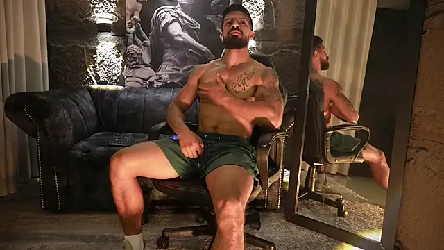 DannSaenz online show from January 18, 1:31 am