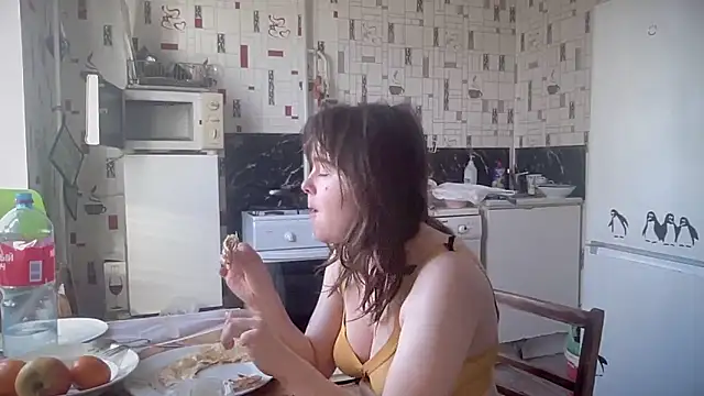 Diamond Tyler online show from April 15, 4:41 am