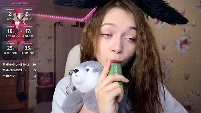 Snapshot of _SofiaBrown chatting on February 11, 3:29 am  SofiaBrown online show from February 11, 3:29 am